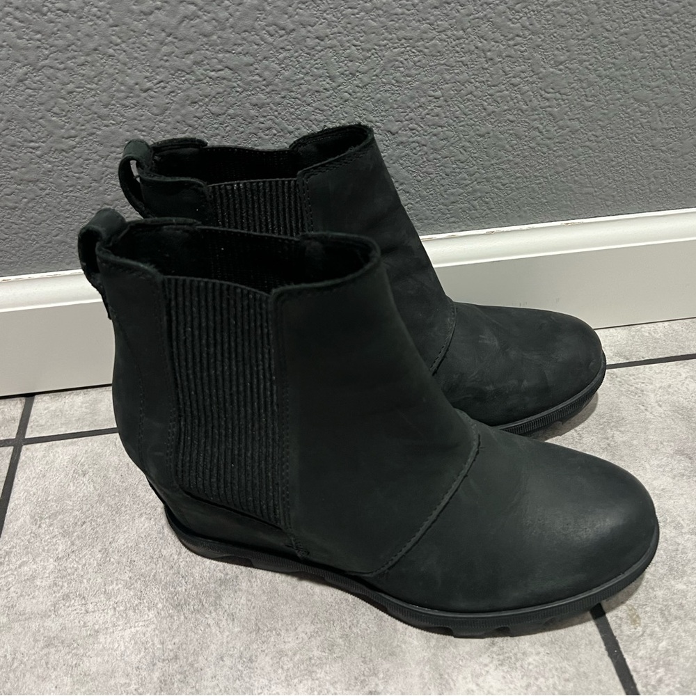 Black Sorel Wedges